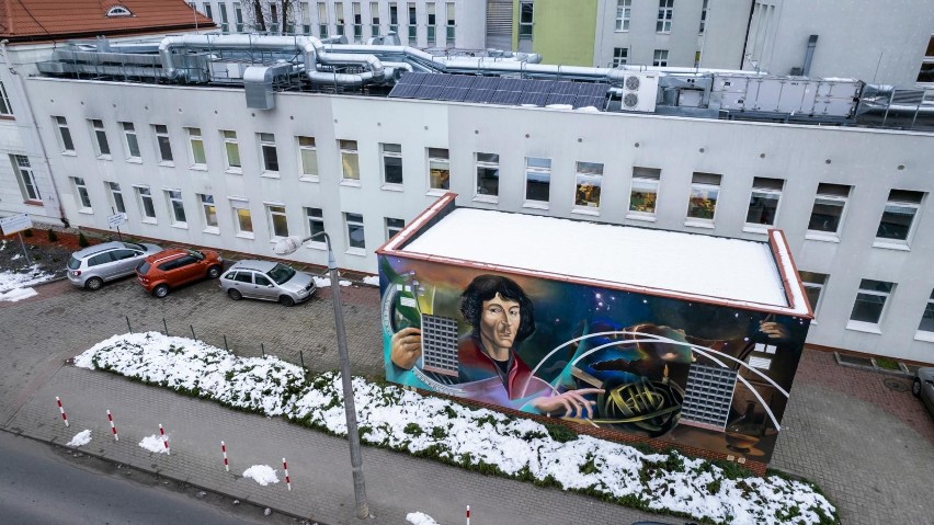 Mural przy ul. Bażyńskich