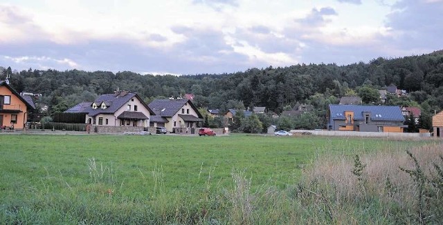 Miejsce, gdzie według planów inwestora miały stanąć apartamentowce. Wyższe niż domy wokół