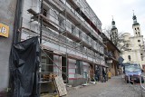 Nowe mieszkania komunalne w Pszowie. Miasto remontuje kamienicę na Pszowskiej Lokatorzy wprowadzą się jeszcze w tym roku. Zobacz ZDJĘCIA