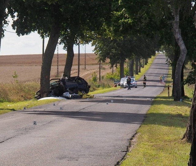 Wypadek na drodze nr 211 koło Czarnej Dąbrówki (25 sierpnia 2013 r.)