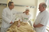 Gdańsk: Lekarze z UCK wszczepili pacjentowi implant do ucha