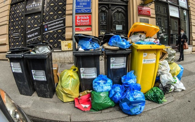 Problem z odbiorem śmieci w Bydgoszczy nie jest już tak duży, jak kilka miesięcy temu, ale nieprawidłowości wciąż nie brakuje