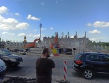 Nowy Sącz. Pył i kurz. Stadion Sandecji zburzony. Zniknął m.in. klubowy budynek [ZDJĘCIA, WIDEO]