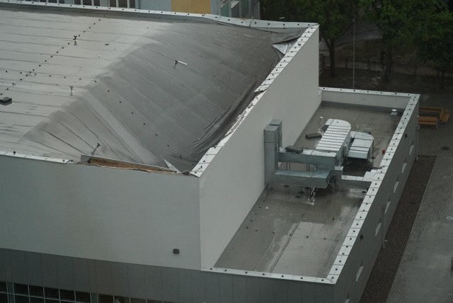 Tak wyglądał dach hali tuż po katastrofie.