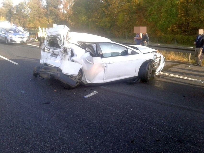 Wypadek czterech aut na A4 pod Wrocławiem. Trzy osoby ranne [ZDJĘCIA]