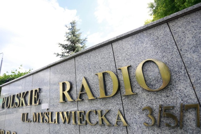 Czy ktoś jeszcze kupuje radioodbiornik? Kiedy i gdzie słuchamy radia?