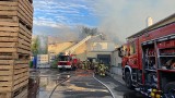Pożar zakładu przetwórczego w Górze na Dolnym Śląsku. Wybuchł pojazd elektryczny