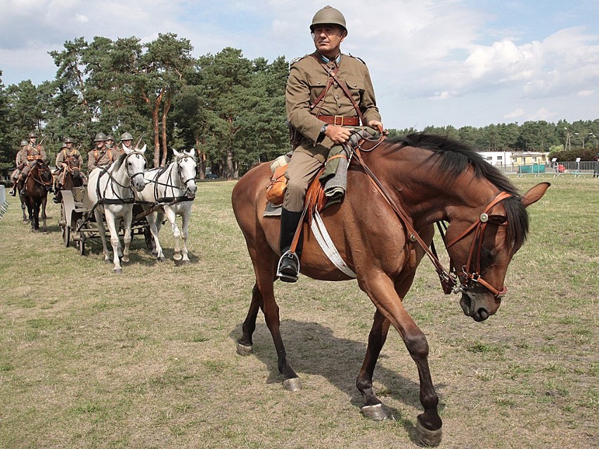 Kawalerzyści II RP gośćmi C S L w Grupie