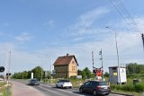 Awaria na przejeździe kolejowym w Malborku. Służby techniczne PKP PLK pracują nad usunięciem problemu