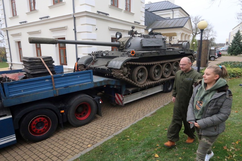 Na Politechnice Lubelskiej zagrzmiały silniki czołgu T-55 i syreny 104 (ZDJĘCIA)