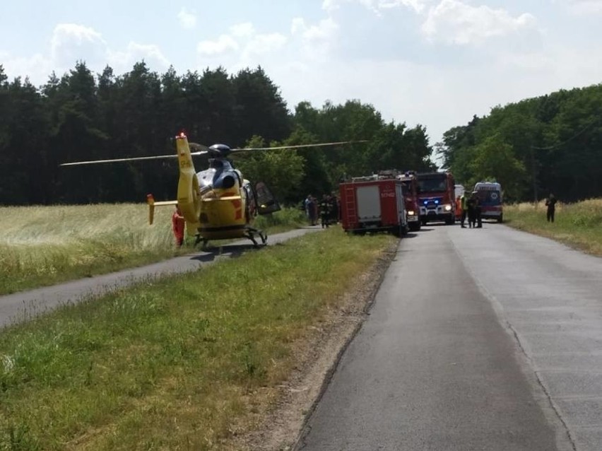 Do bardzo poważnego w skutkach wypadku drogowego doszło w...