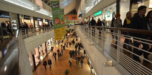 W sylwestra centra handlowe będą czynne krócej