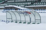 Ponad pół metra śniegu na stadionie w Brzesku. Mecz z GKS Bogdanka zostanie odwołany?