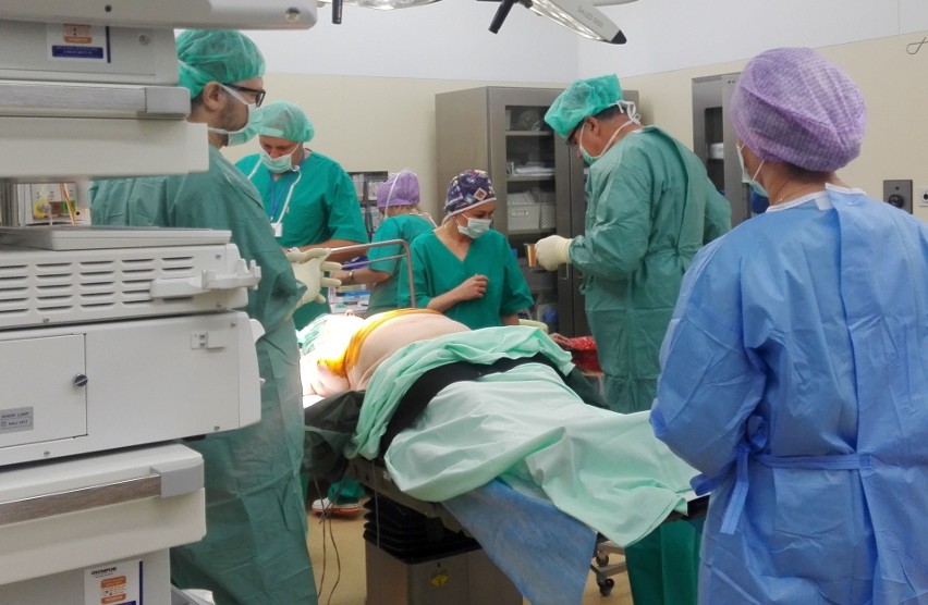 Radomskie Centrum Onkologii przeprowadziło dwie operacje...