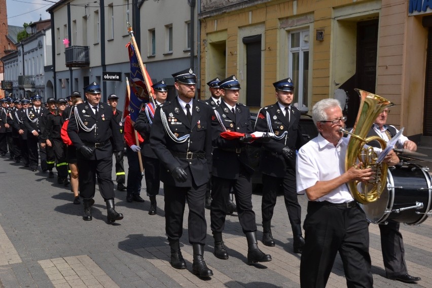 Podczas powiatowo-miejskich uroczystości Święta Wojska...