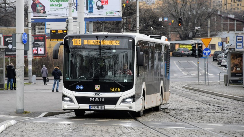 Autobus MAN Lions City 12 w wersji Efficent Hybrid,...