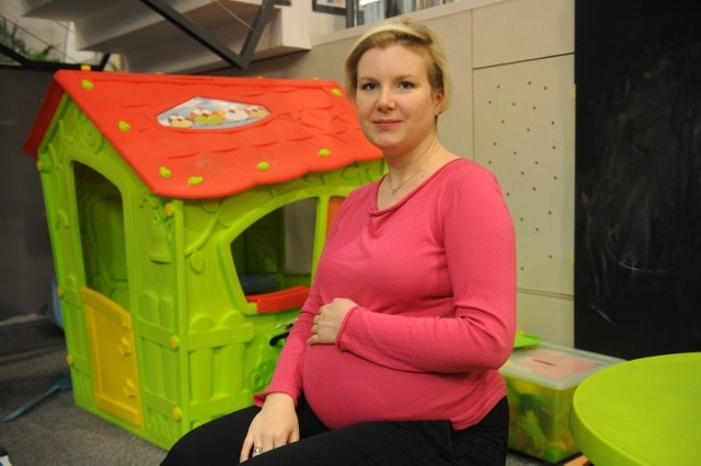 Beata Marcinowicz z Opola pracuje w dużej korporacji i po urodzeniu dziecka nie ma zamiaru skorzystać z rocznego urlopu. &#8211; Nie obawiam się utraty pracy, ale że zawodowo wypadnę z obiegu.