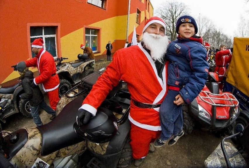 Dzieci z domu dziecka jeździły z Mikołajem na quadach