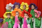 Powitanie wiosny w przedszkolu numer 4 w Radomiu. Fantastyczne przedstawienie w wykonaniu nauczycieli i przedszkolaków (wideo, zdjęcia)