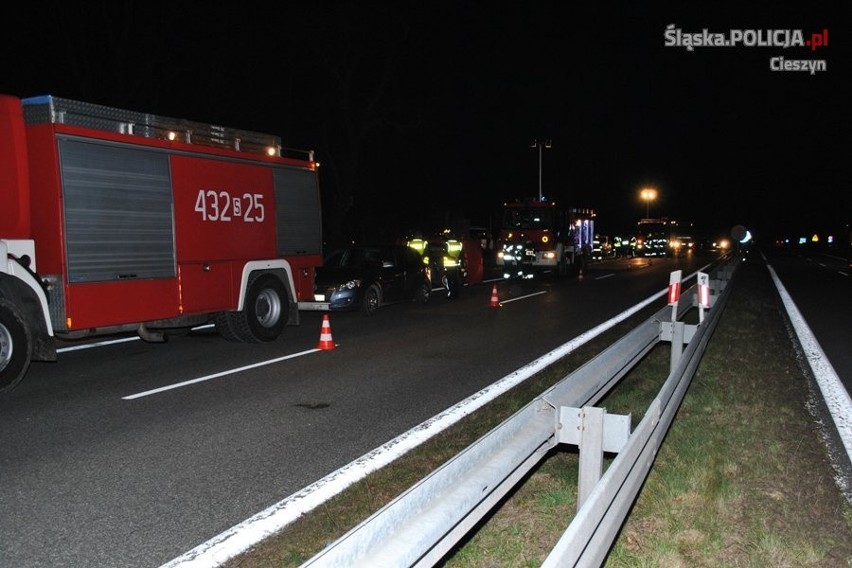 Tragiczny wypadek w Bąkowie: nie żyje jedna osoba [ZDJĘCIA]