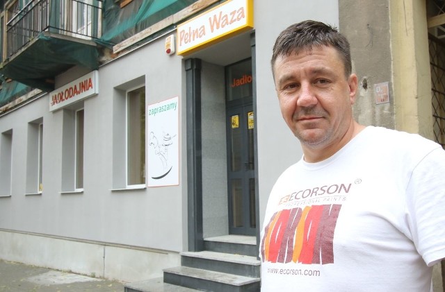 Pełna Waza - nowa jadłodajnia od środy w KielcachJacek Dziedzina, właściciel Pełnej Wazy zaprasza do nowo otwartego lokalu na smaczny, duży obiad w przystępnej cenie.