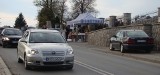 Od poniedziałku w rejonie cmentarza w Proszowicach jeździ się inaczej