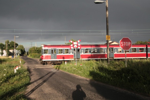 "Rozkład jazdy ma wartość papieru toaletowego" - uważają podróżni korzystający z połączenia kolejowego Łódź-Warszawa.