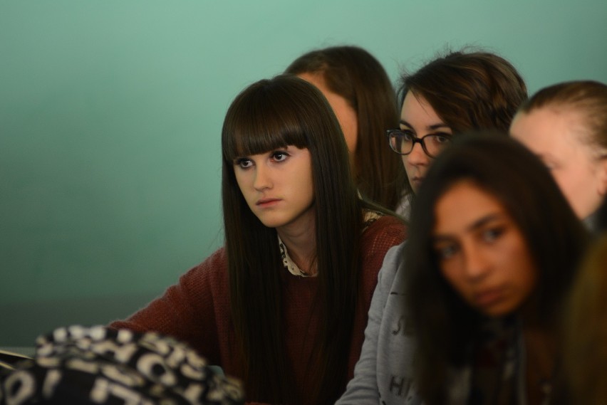 Młodzież z zagranicy w liceum w Opatowie