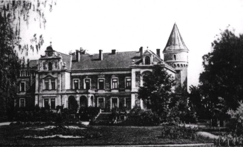 Powstał w latach 1897-1905. Zaprojektował go Władysław...