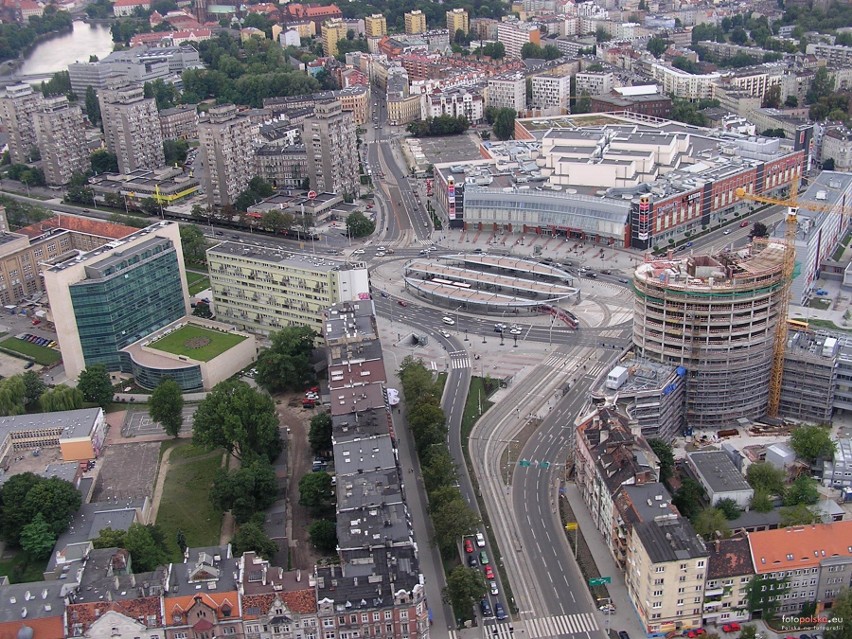 17 sierpnia 2008 , Rondo Reagana w czasie budowy biurowca...