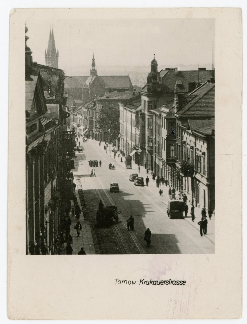 Tarnów. Zobacz, jak kiedyś wyglądała ulica Krakowska [ZDJĘCIA]