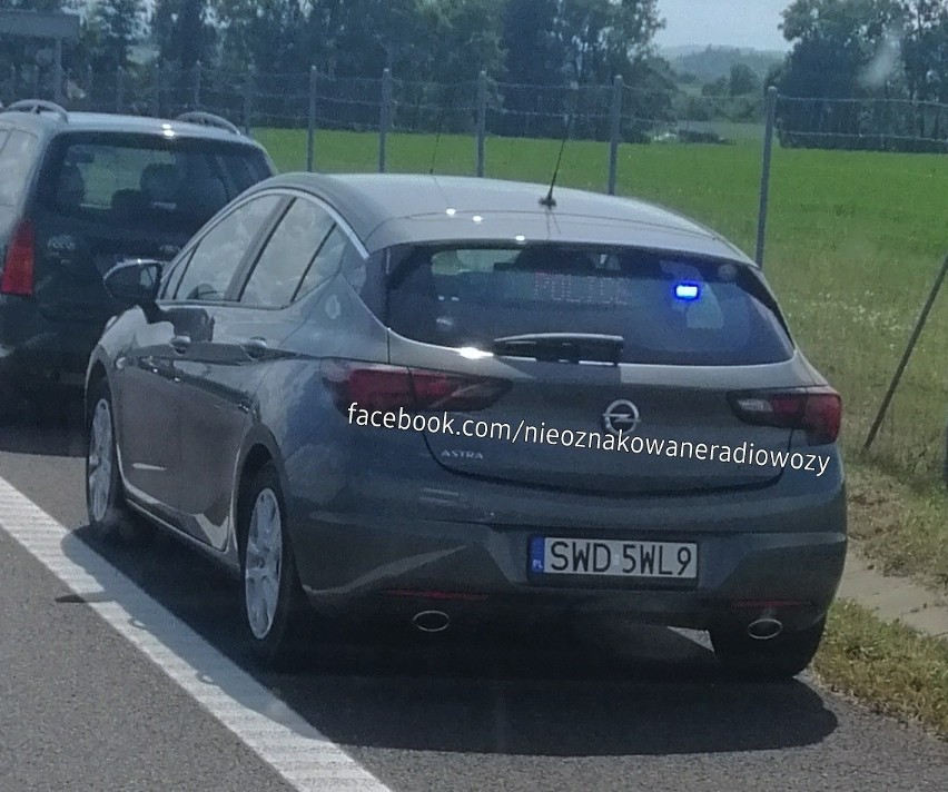 Opel Astra V Drogówki z Żywca (Woj. Śląskie)...