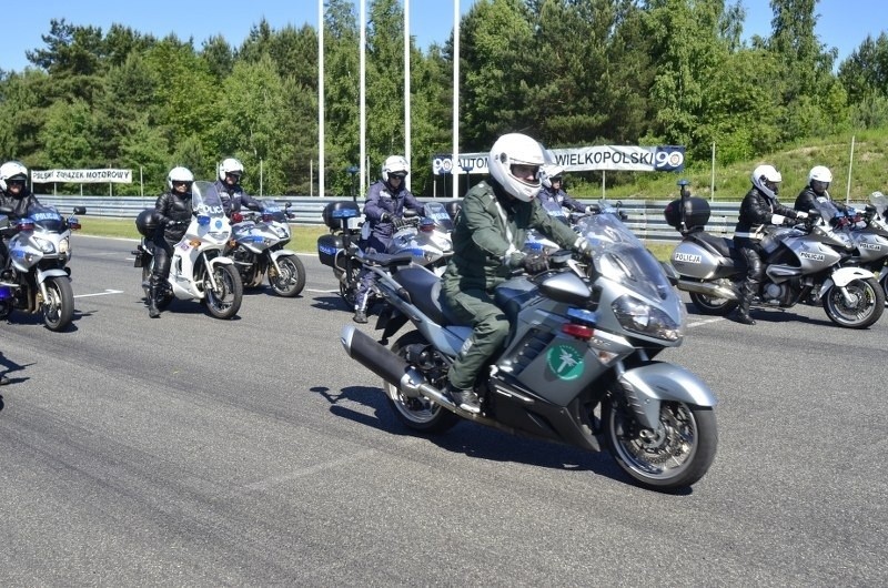 Szkolenie policjantów z drogówki na Torze Poznań.