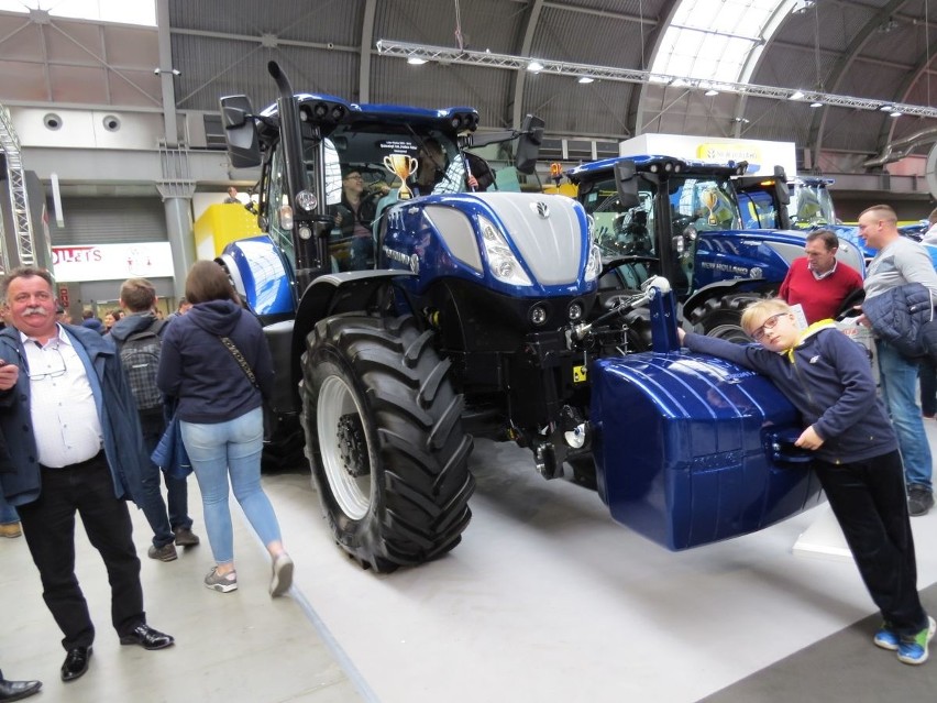 Agrotech 2019 w Kielcach. Cudne i mega nowoczesne ciągniki zachwycają 