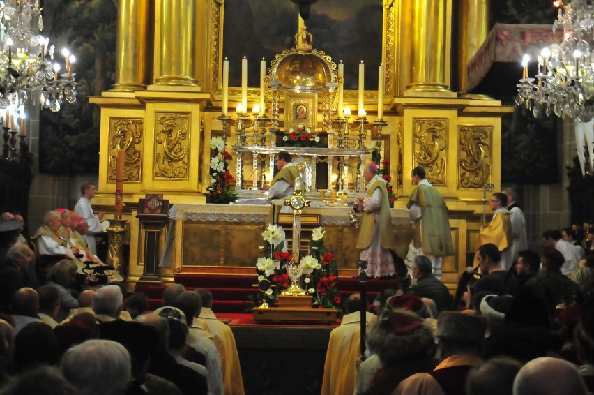 Najmniej religijni są mieszkańcy dekanatu Łódź Widzew, gdzie...