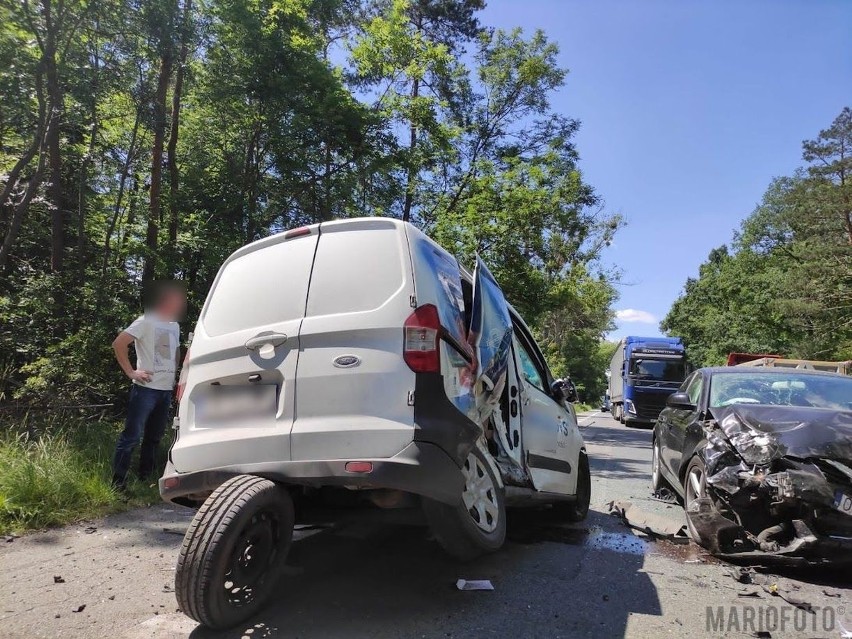 Poważny wypadek na ul. Strzeleckiej w Opolu. 3 kobiety trafiły do szpitala