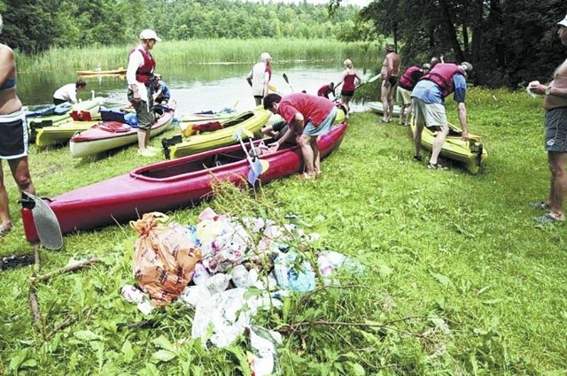 Latem na Mazurach wypoczywa 47 tys. turystów. Zdaniem urzędników, z powodu ograniczeń związanych z utworzeniem MPN, ich liczba może się zmniejszyć. Ale ekolodzy twierdzą, że potrzebna jest ochrona regionu.