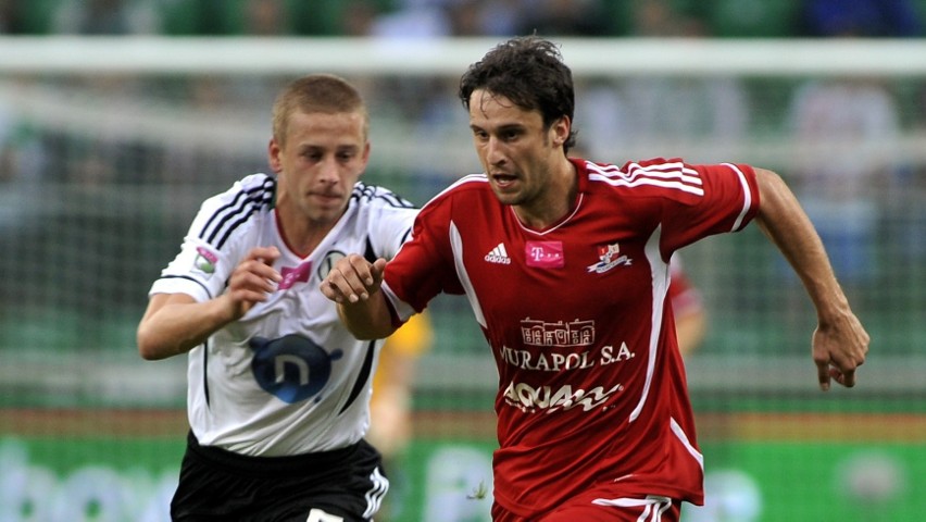 Robert Demjan (z prawej) w polskiej ekstraklasie strzelił 31...