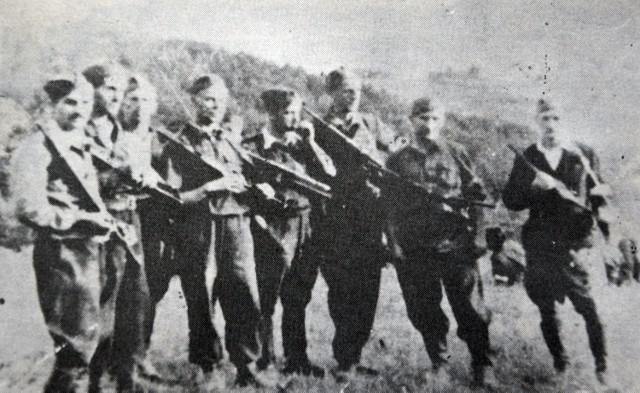 Bitwa pod Gilową Górą z udziałem żołnierzy 5. Pułku Strzelców Podhalańskich AK odbyła się 18 sierpnia 1944 r. Czwarty od prawej por. Edward Przybyłowicz „Bem”.