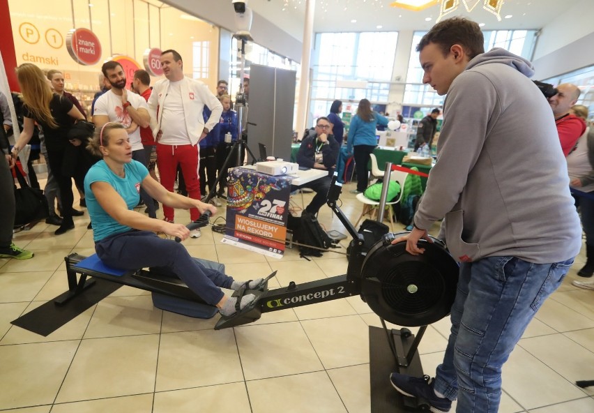 WOŚP 2019 w Szczecinie. Bicie rekordu w wiosłowaniu na ergonometrze