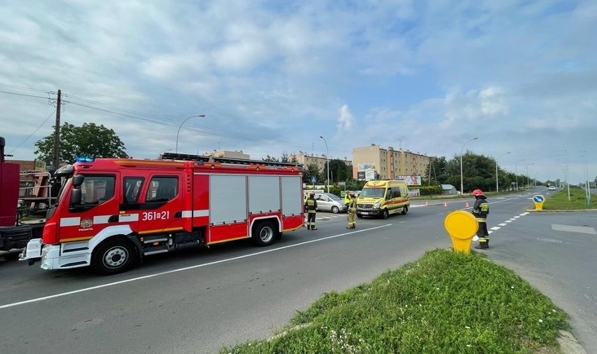 Zderzenie opla z toyotą na skrzyżowaniu ul. Lwowskiej z ul. Ofiar Katynia w Przemyślu [ZDJĘCIA]