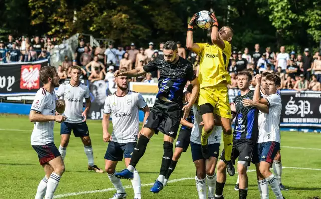 W rundzie jesiennej Unia Drobex Solec Kujawski uległa Zawiszy Bydgoszcz na swoim boisku 0:2. Jak będzie w rewanżu?