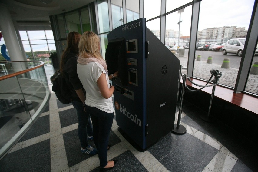 W Silesia City Center stanął pierwszy na Śląsku bankomat...