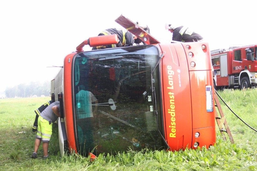 Niemiecki autobus miał wypadek na autostradzie A4 pod...