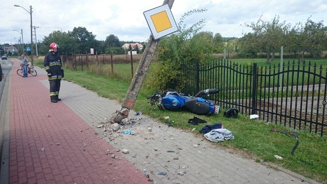 Asp. Jolanta Szalińska Komendy Powiatowej Policji w Policach informuje, że motocyklista jechał do strony Trzebieży w kierunku centrum Polic.