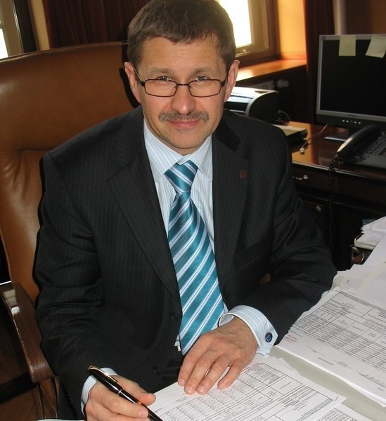 Prezydent Głogowa Jan Zubowski jest na czwartej pozycji w naszym rankingu, a prowadzi wśród włodarzy z naszego regionu.