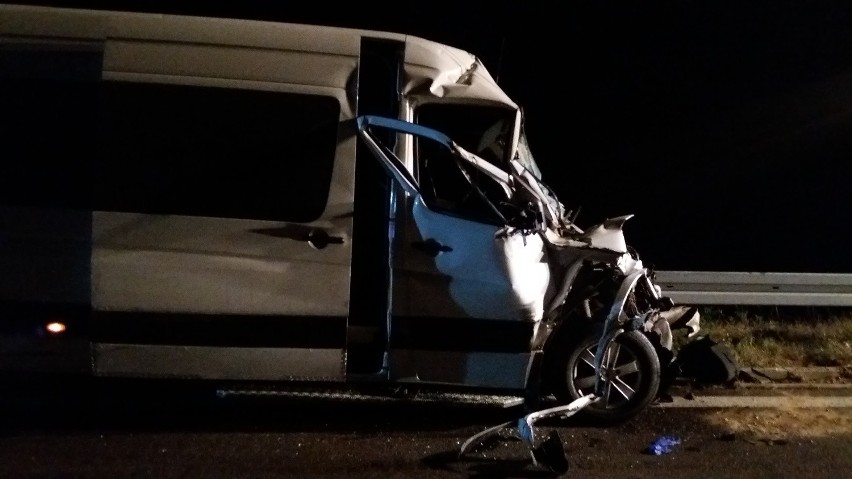 - Kierujący busem mercedesa obywatel Litwy, jadąc w kierunku...