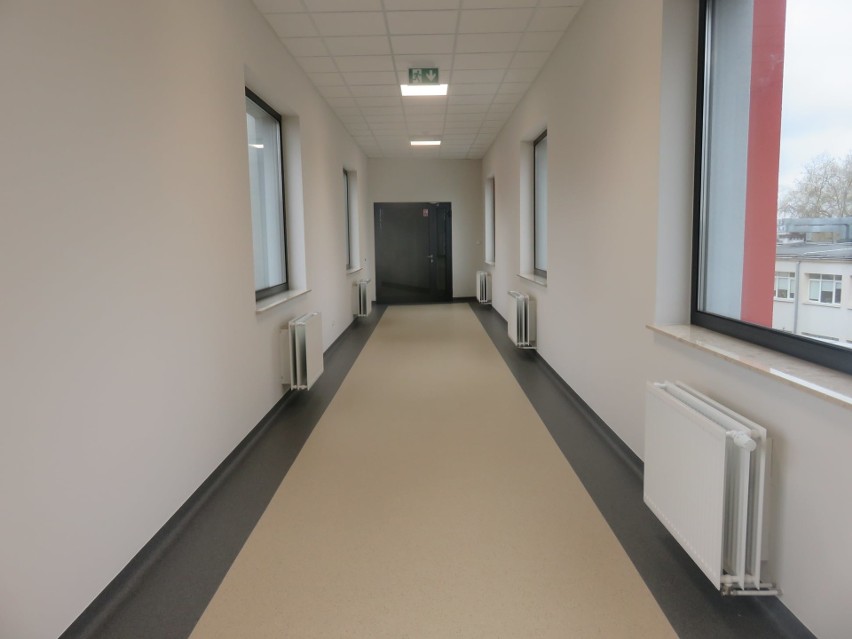 Już jest łącznik między budynkami Wojewódzkiego Szpitala Zespolonego w Kielcach. Pacjenci nie będą wożeni karetkami na badania