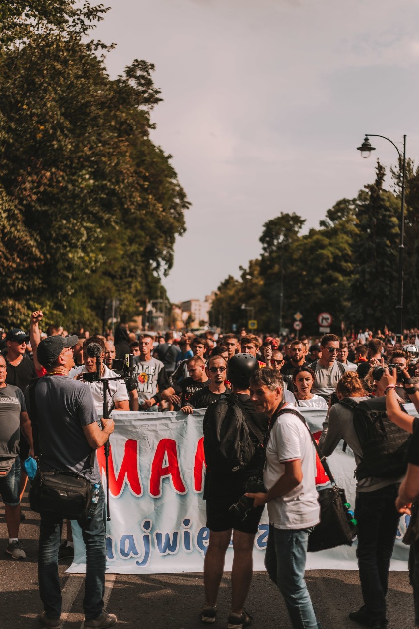 Białystok. Pierwszy Marsz Równości i kontrmanifestacje w obiektywie internauty [ZDJĘCIA]