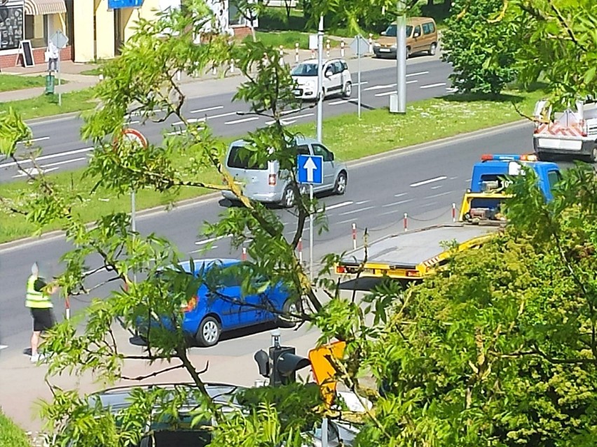Wypadek na ulicy Władysława IV w Koszalinie. Zderzyły się dwa pojazdy [ZDJĘCIA]